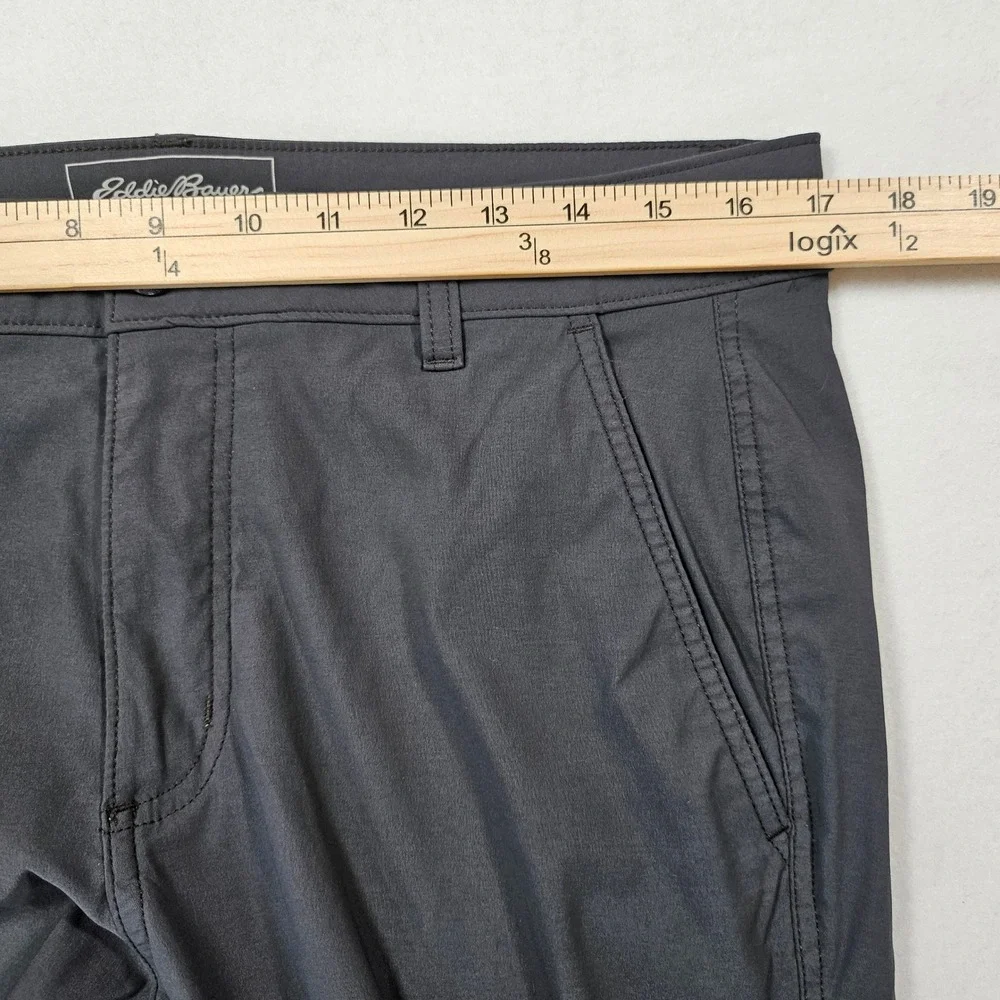 Eddie Bauer Travex Mens Horizon Guide Chino Pants Gray 33x32 Hiking Travel - Picture 6 of 15